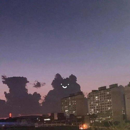 扫大街的背景图,城市美容师的辛勤足迹